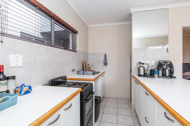 1 Bedroom Property for Sale in Claremont Western Cape